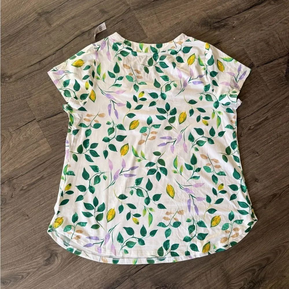 Lane Bryant Short Sleeve V-Neck Top size 14/16 - Picture 3 of 6
